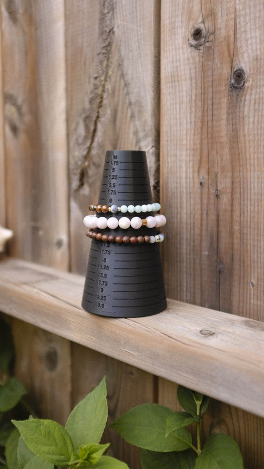 Bracelet Sizer Cone (Black, White, and Red)